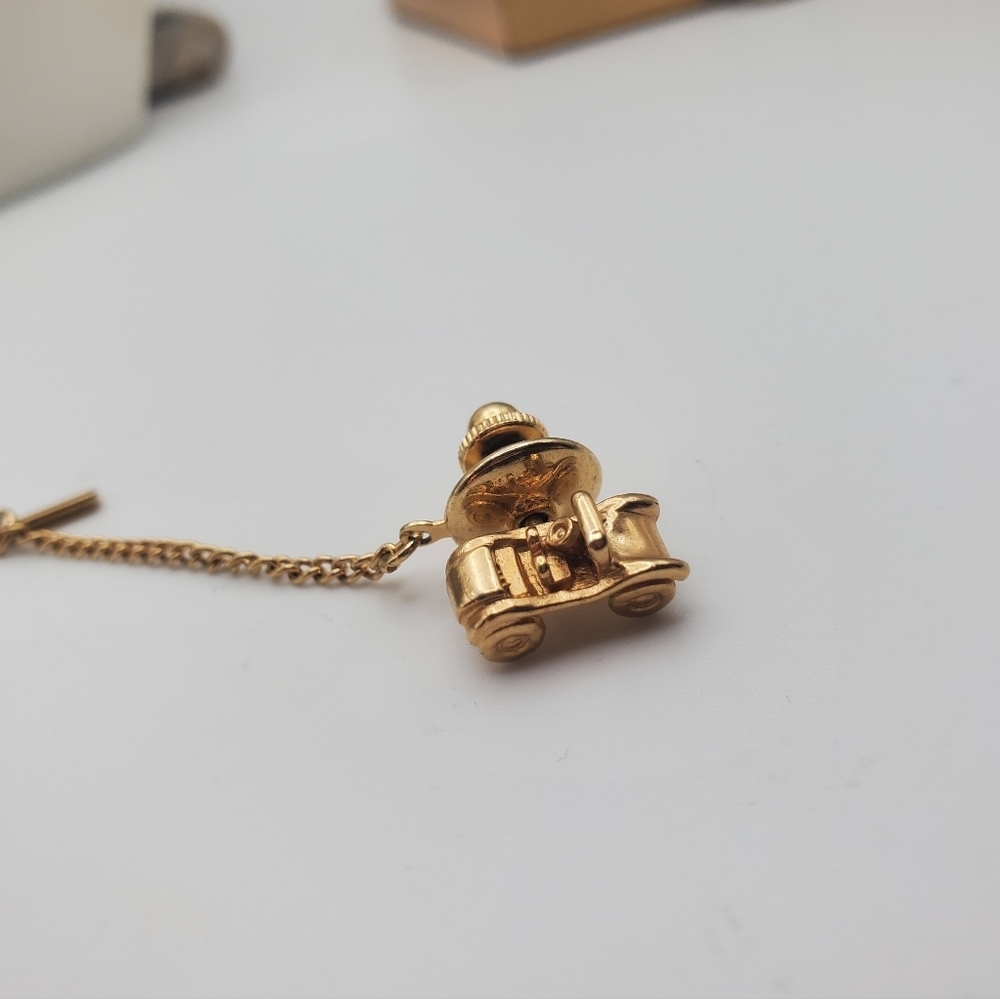 Sarah Coventry tie tac pin tack vintage dune‎ buggy collectible unisex